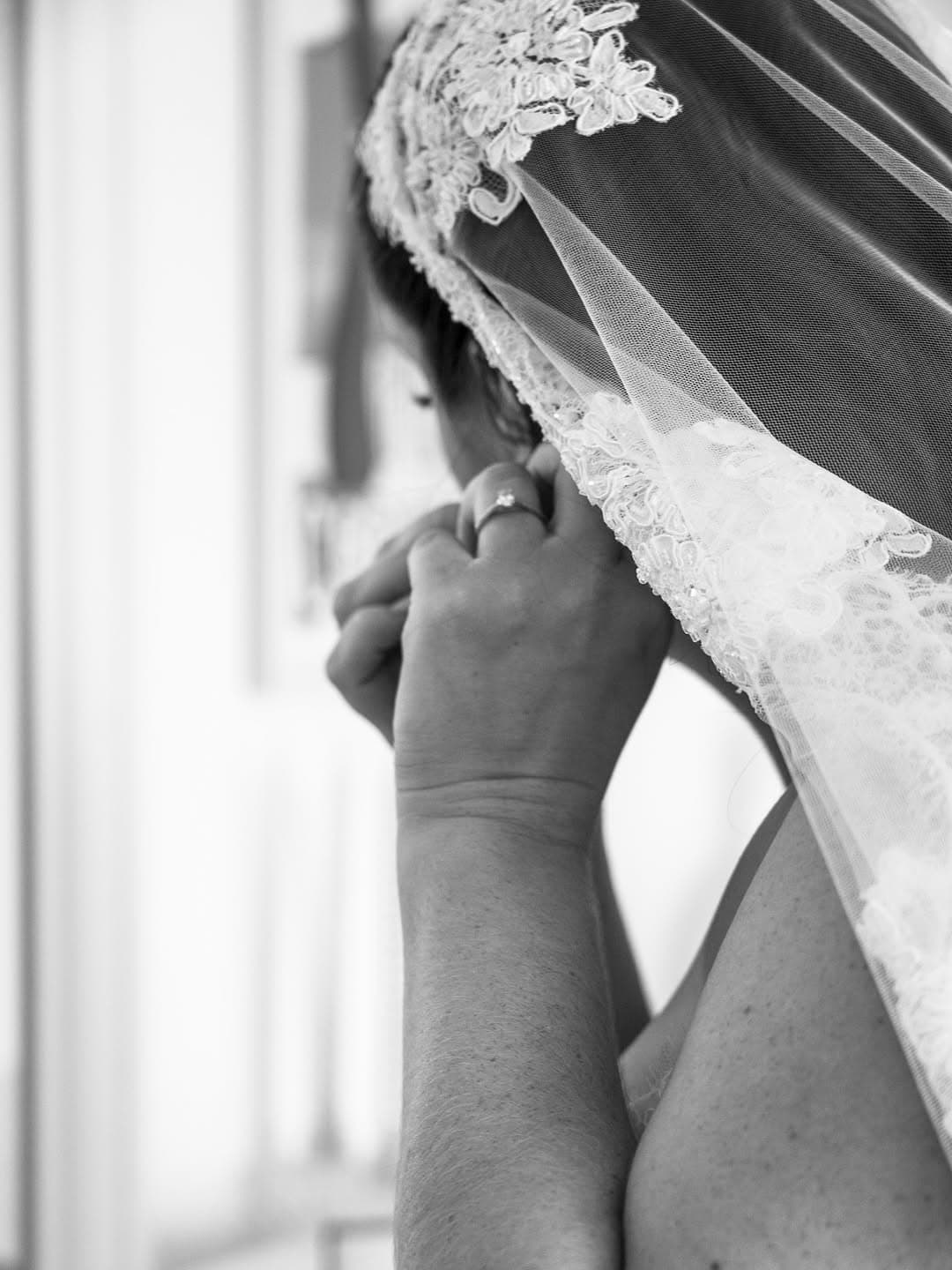 Détail du voile de la mariée